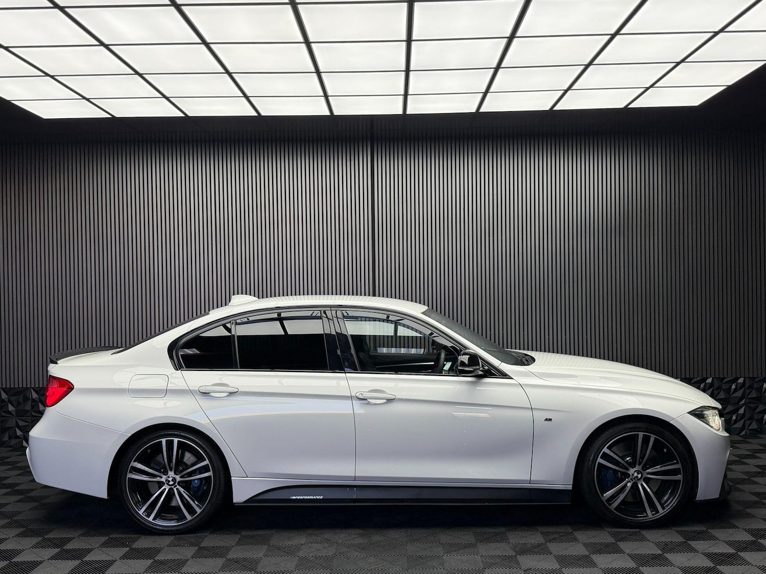 Used BMW 3 Series 2017 for sale - 77377313: Photo 15