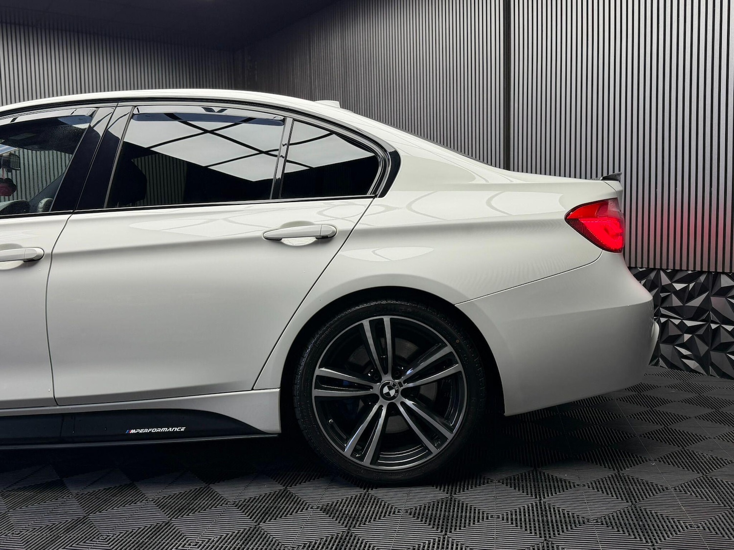 Used BMW 3 Series 2017 for sale - 77377313: Photo 34