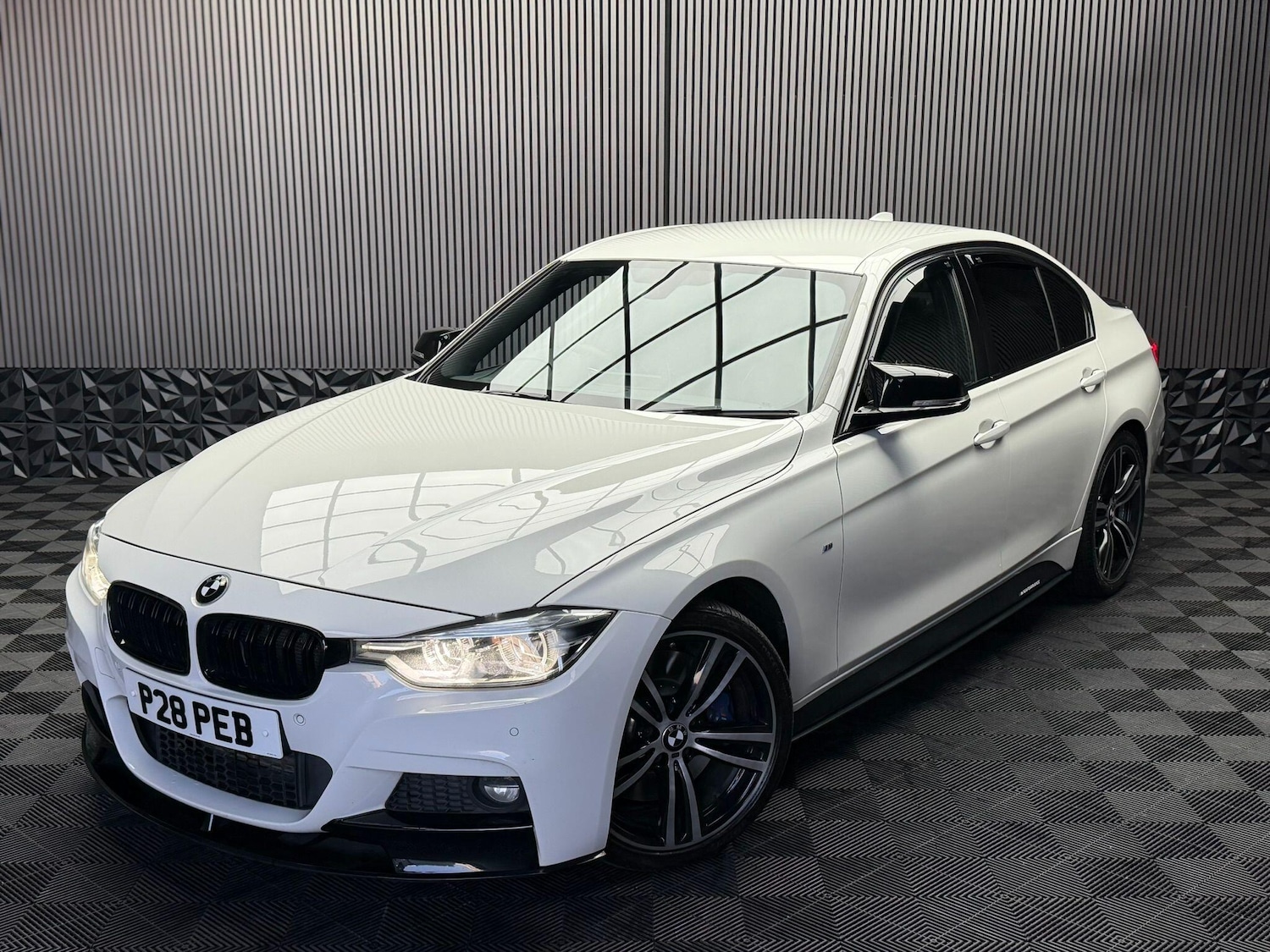 Used BMW 3 Series 2017 for sale - 77377313: Photo 4