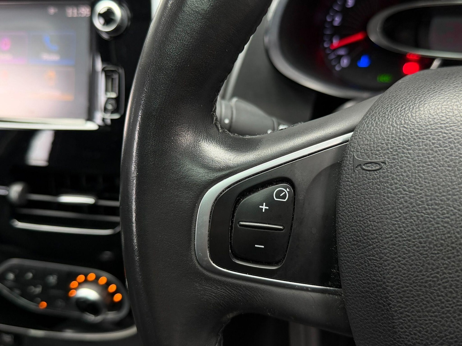 Used Renault Clio 2016 for sale - 77054014: Photo 28