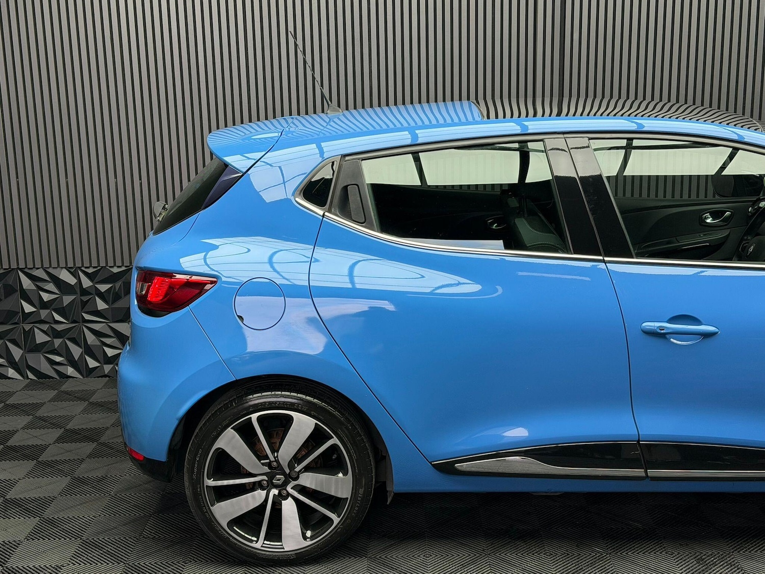 Used Renault Clio 2016 for sale - 77054014: Photo 32