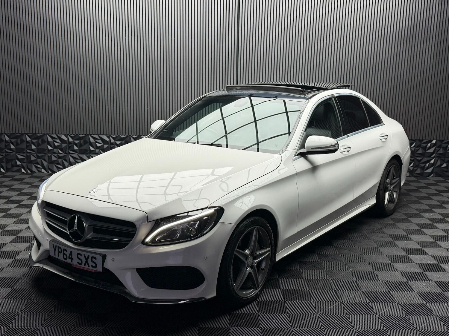 Used Mercedes-Benz C Class 2014 for sale - 77377339: Photo 10