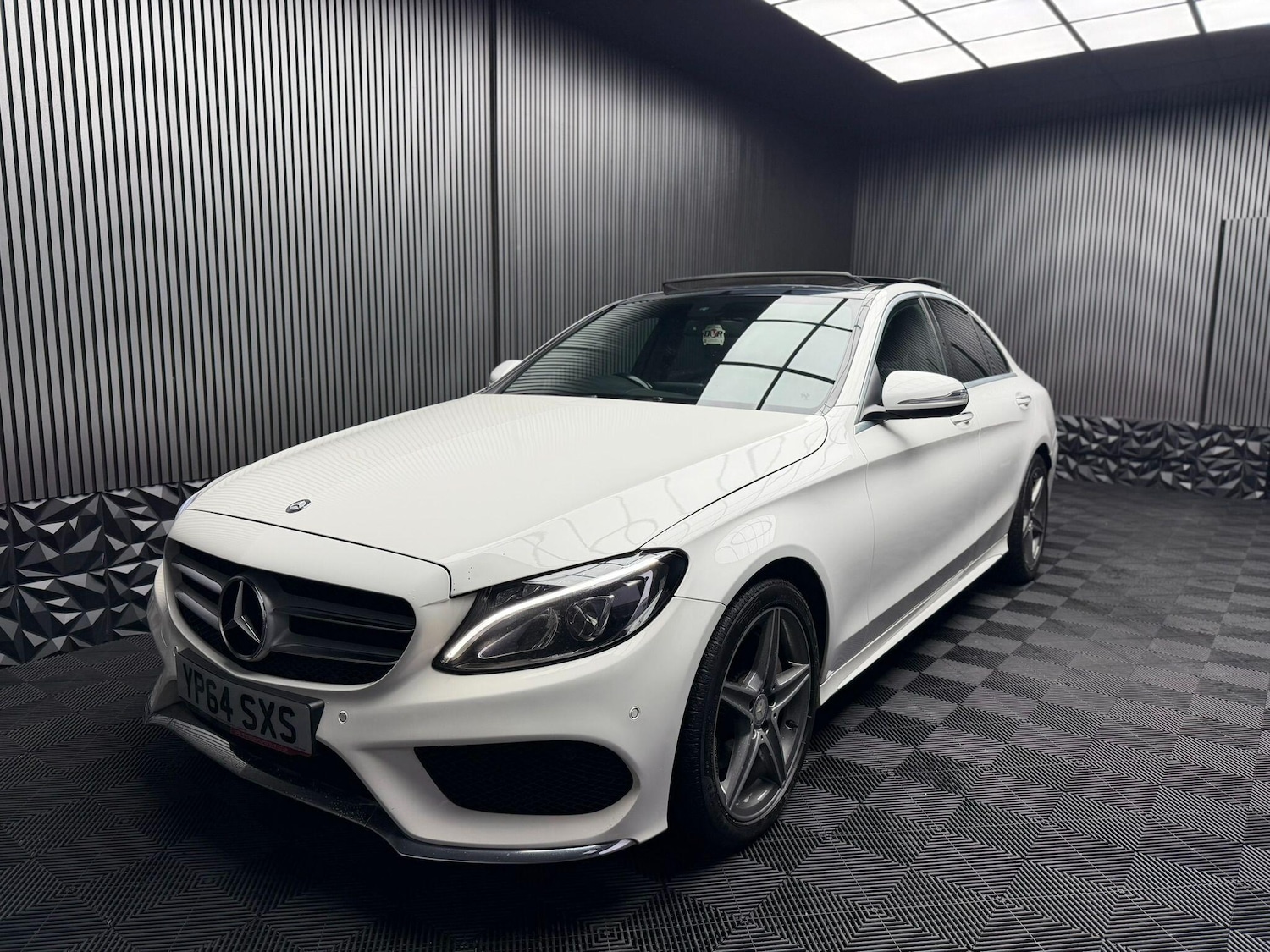 Used Mercedes-Benz C Class 2014 for sale - 77377339: Photo 11