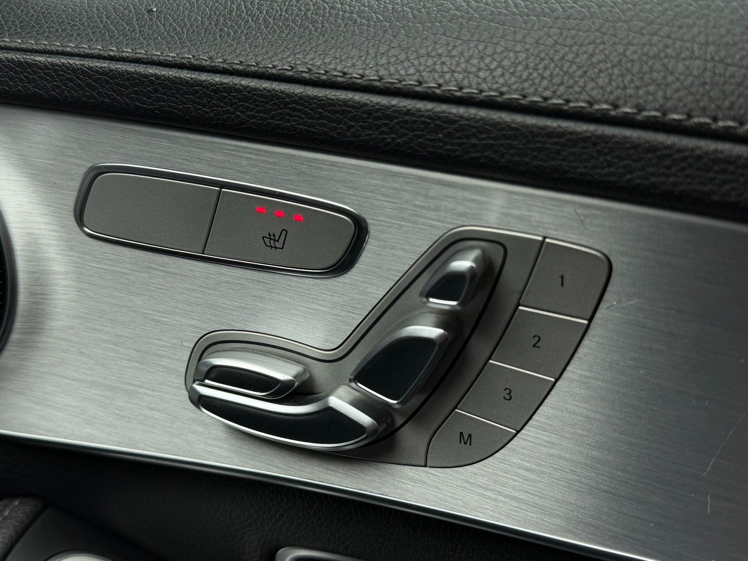 Used Mercedes-Benz C Class 2014 for sale - 77377339: Photo 21