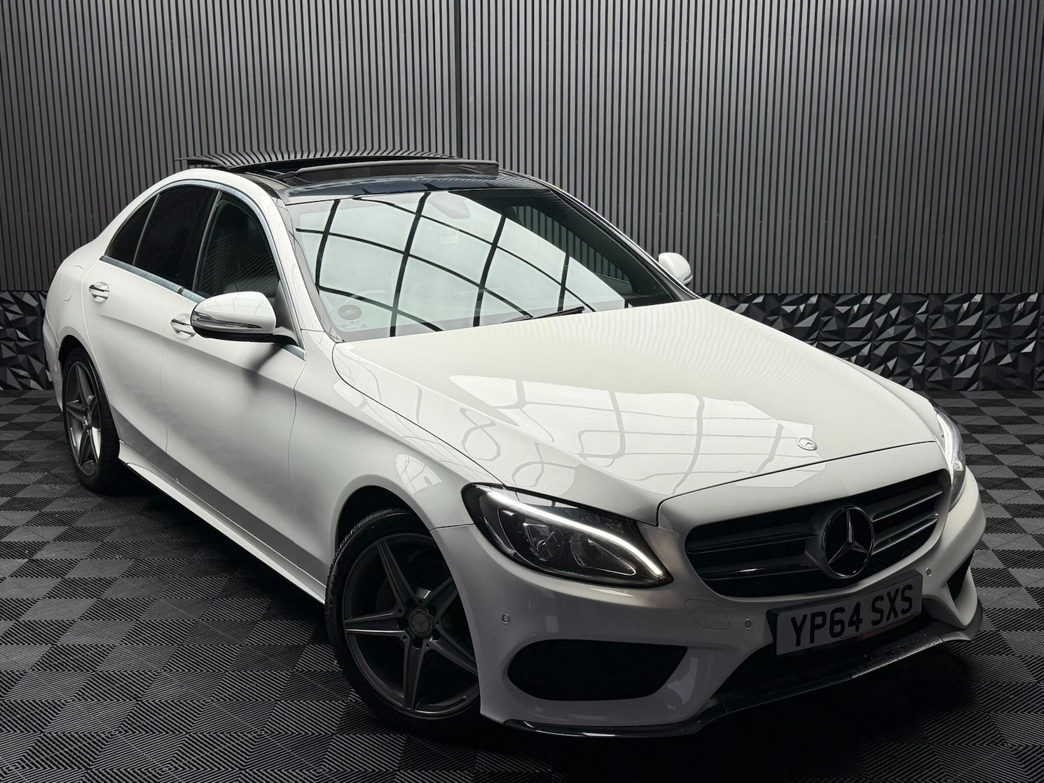 Used Mercedes-Benz C Class 2014 for sale - 77377339: Photo 6