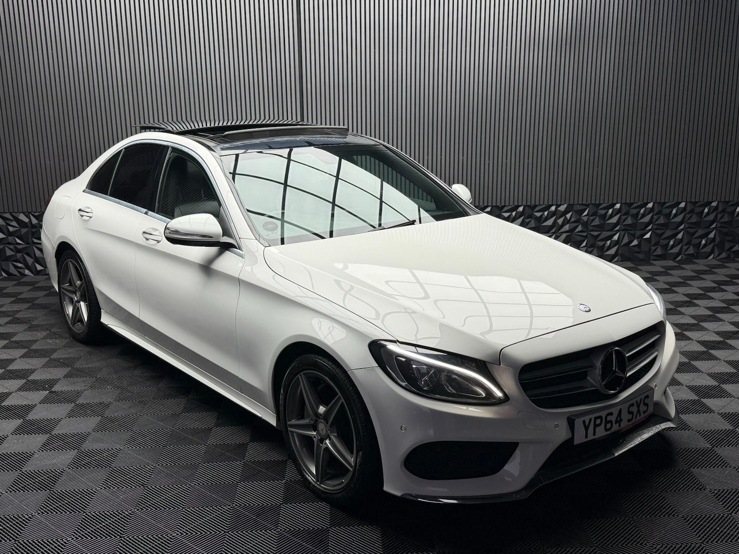 Used Mercedes-Benz C Class 2014 for sale - 77377339: Photo 8