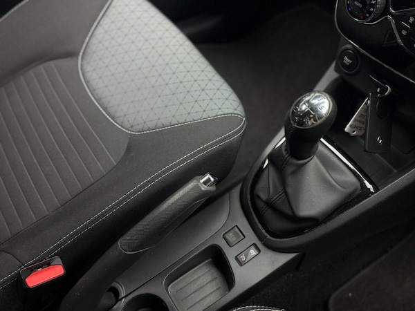 Used Renault Clio 2014 for sale - 76318168: Photo 24