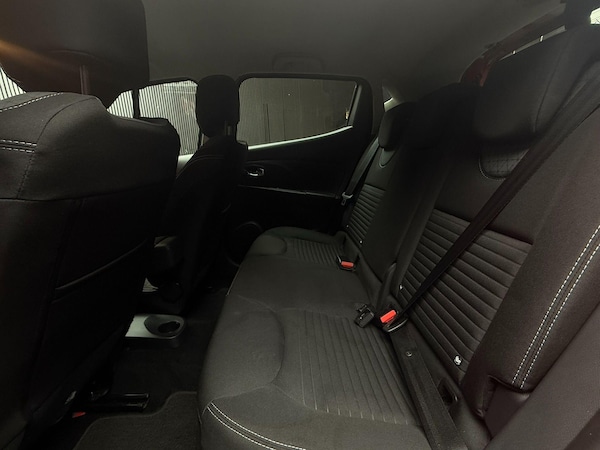 Used Renault Clio 2014 for sale - 76318168: Photo 27