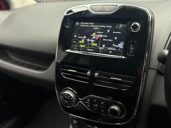 Used Renault Clio 2014 for sale - 76318168: Photo 42