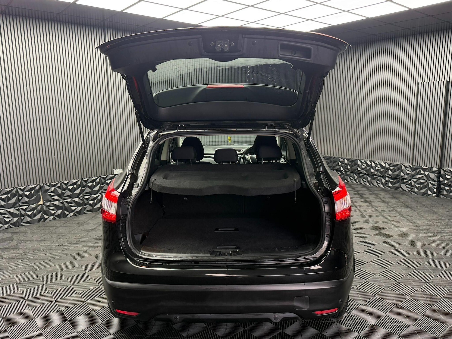 Used Nissan Qashqai 2016 for sale - 77646674: Photo 60