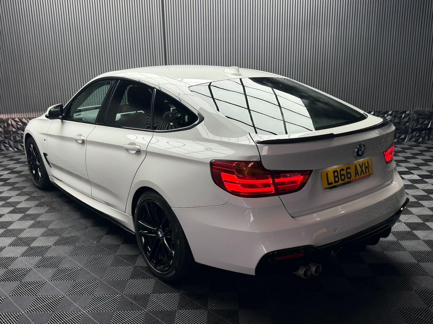 Used BMW 3 Series 2016 for sale - 77559987: Photo 11