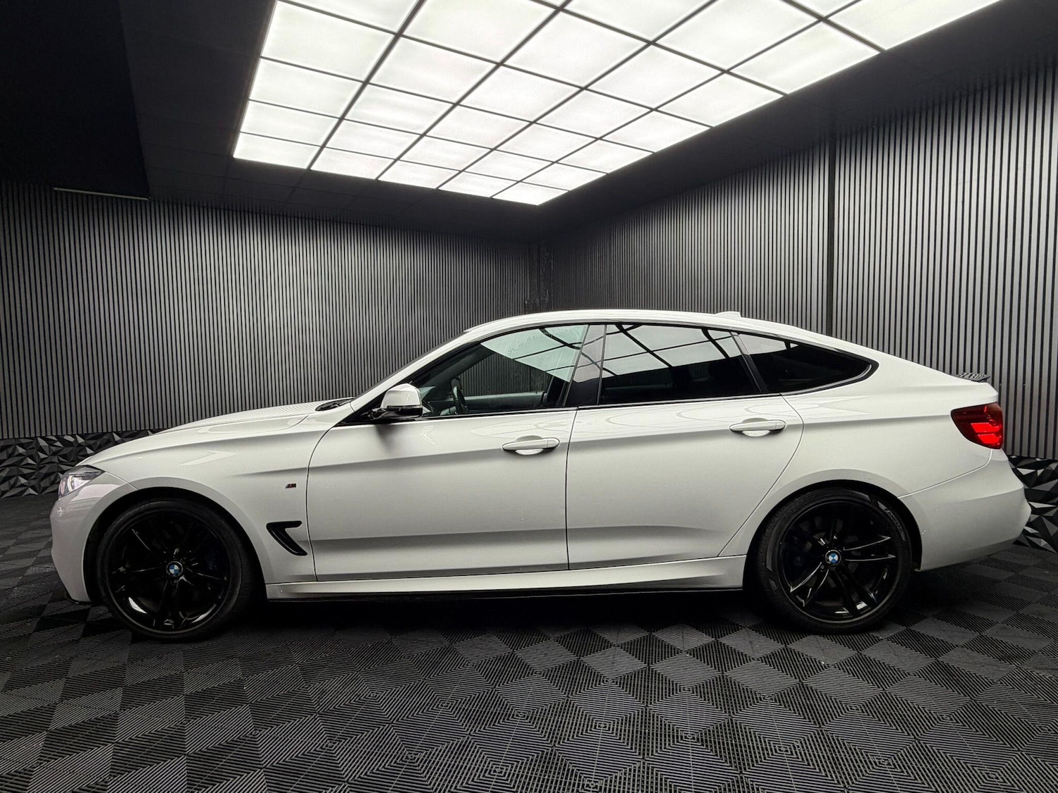 Used BMW 3 Series 2016 for sale - 77559987: Photo 12