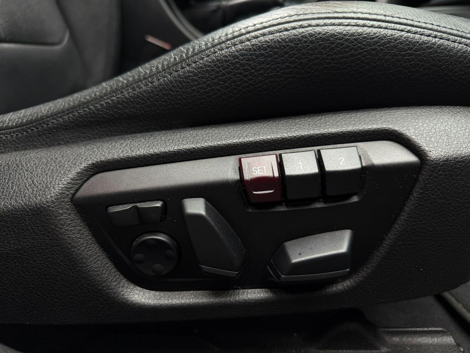 Used BMW 3 Series 2014 for sale - 77909337: Photo 32