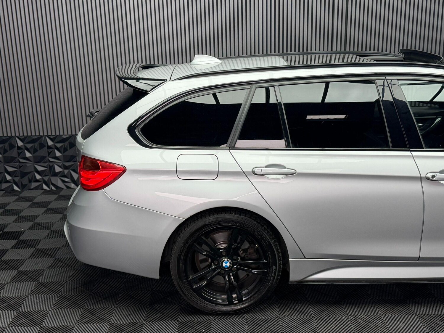 Used BMW 3 Series 2014 for sale - 77909337: Photo 42