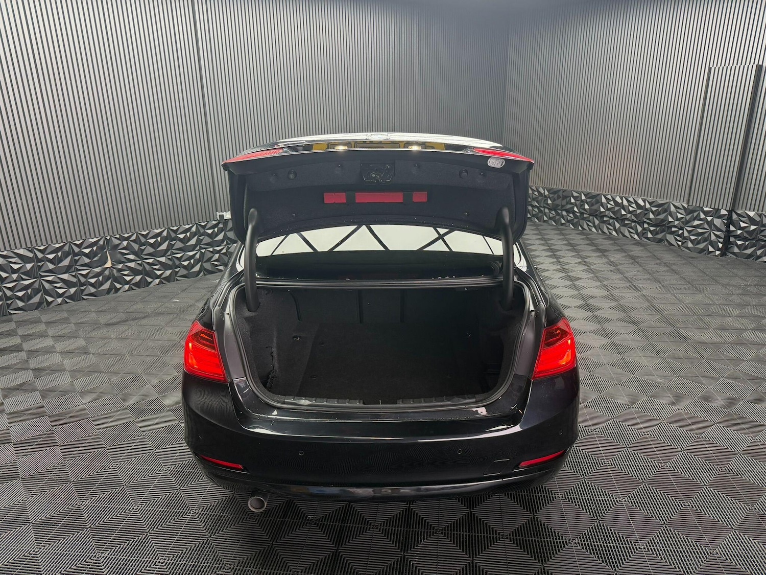 Used BMW 3 Series 2014 for sale - 76634096: Photo 17