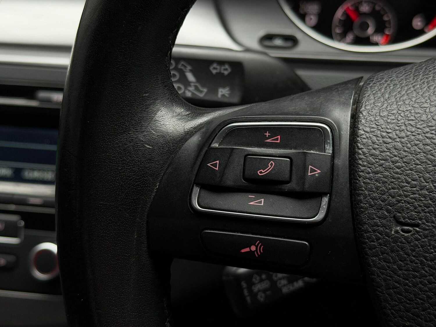 Used Volkswagen Passat 2012 for sale - 77909326: Photo 29