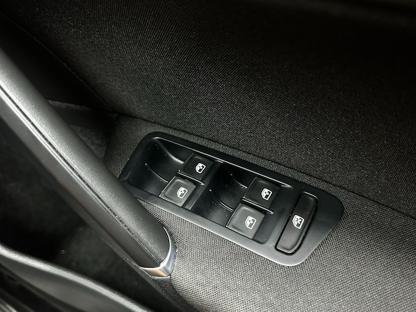 Used Volkswagen Golf 2016 for sale - 76317937: Photo 31