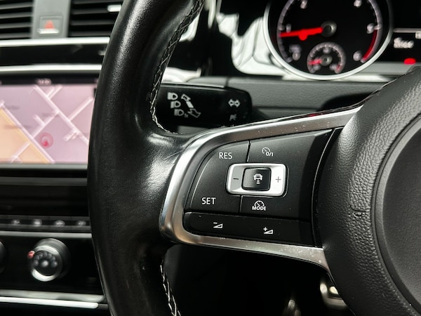 Used Volkswagen Golf 2016 for sale - 76317937: Photo 36