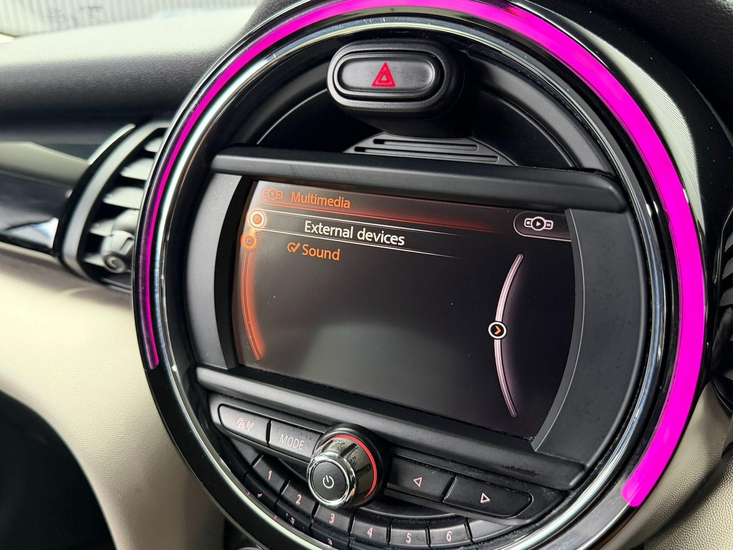 Used MINI Hatch 2015 for sale - 76993851: Photo 51