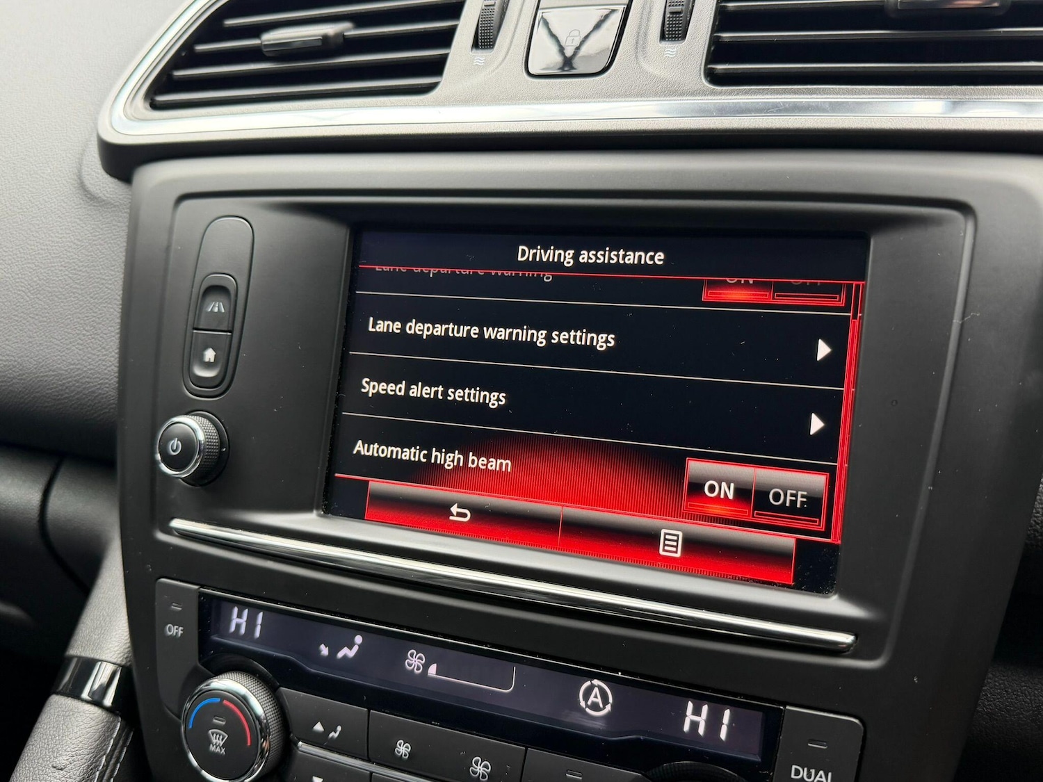 Used Renault Kadjar 2017 for sale - 77647003: Photo 40