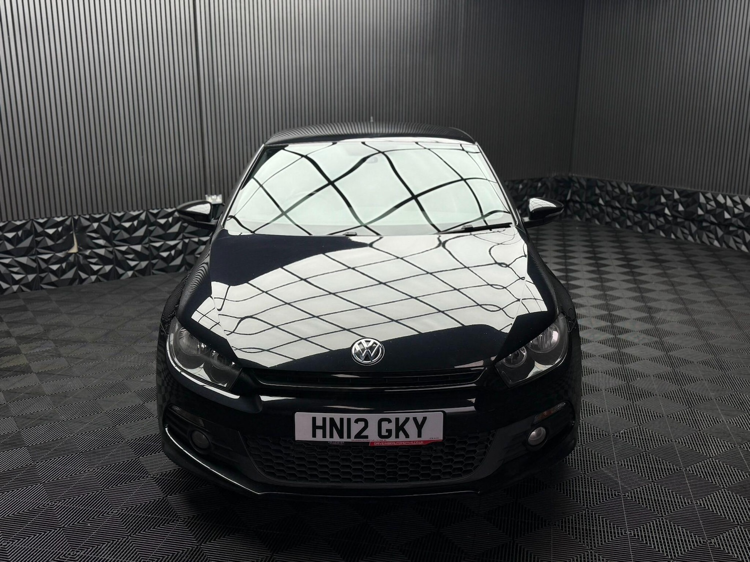 Used Volkswagen Scirocco 2012 for sale - 77559376: Photo 3