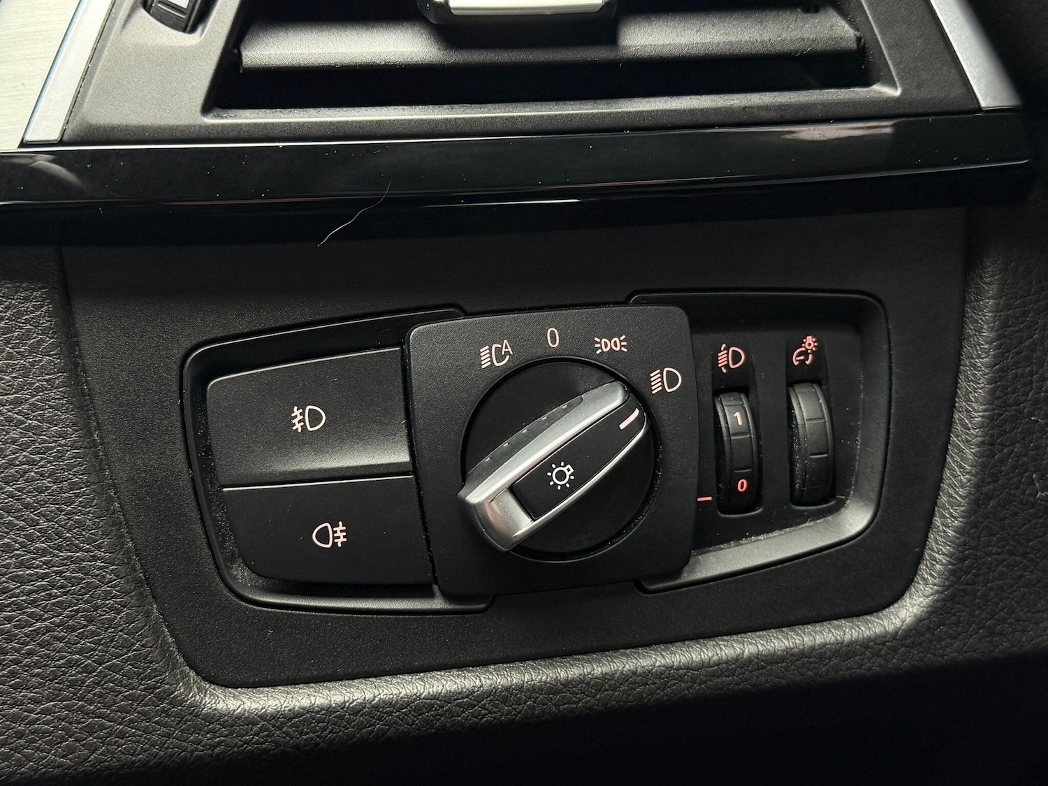 Used BMW 3 Series 2018 for sale - 77559172: Photo 25