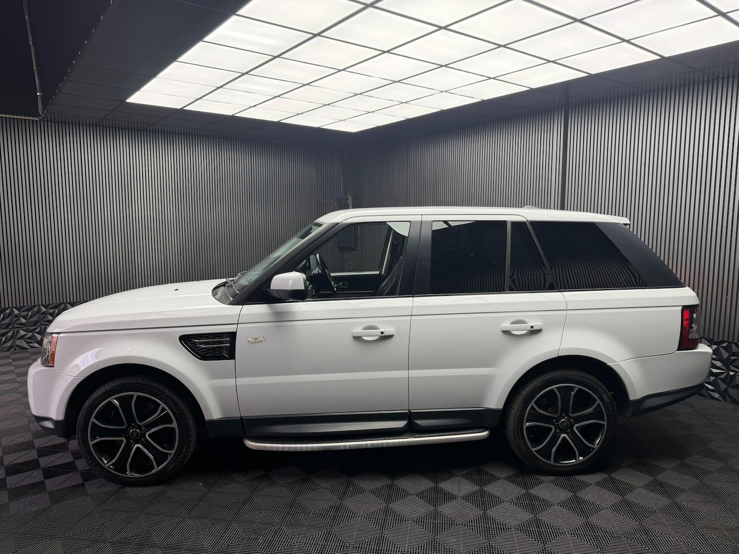 Used Land Rover Range Rover Sport 2013 for sale - 77015514: Photo 15