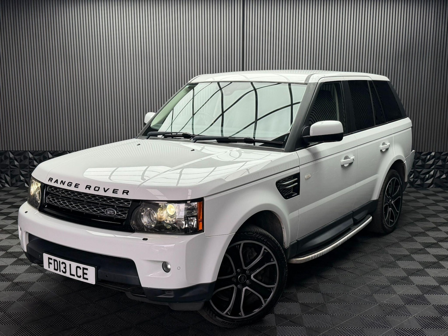 Used Land Rover Range Rover Sport 2013 for sale - 77015514: Photo 4
