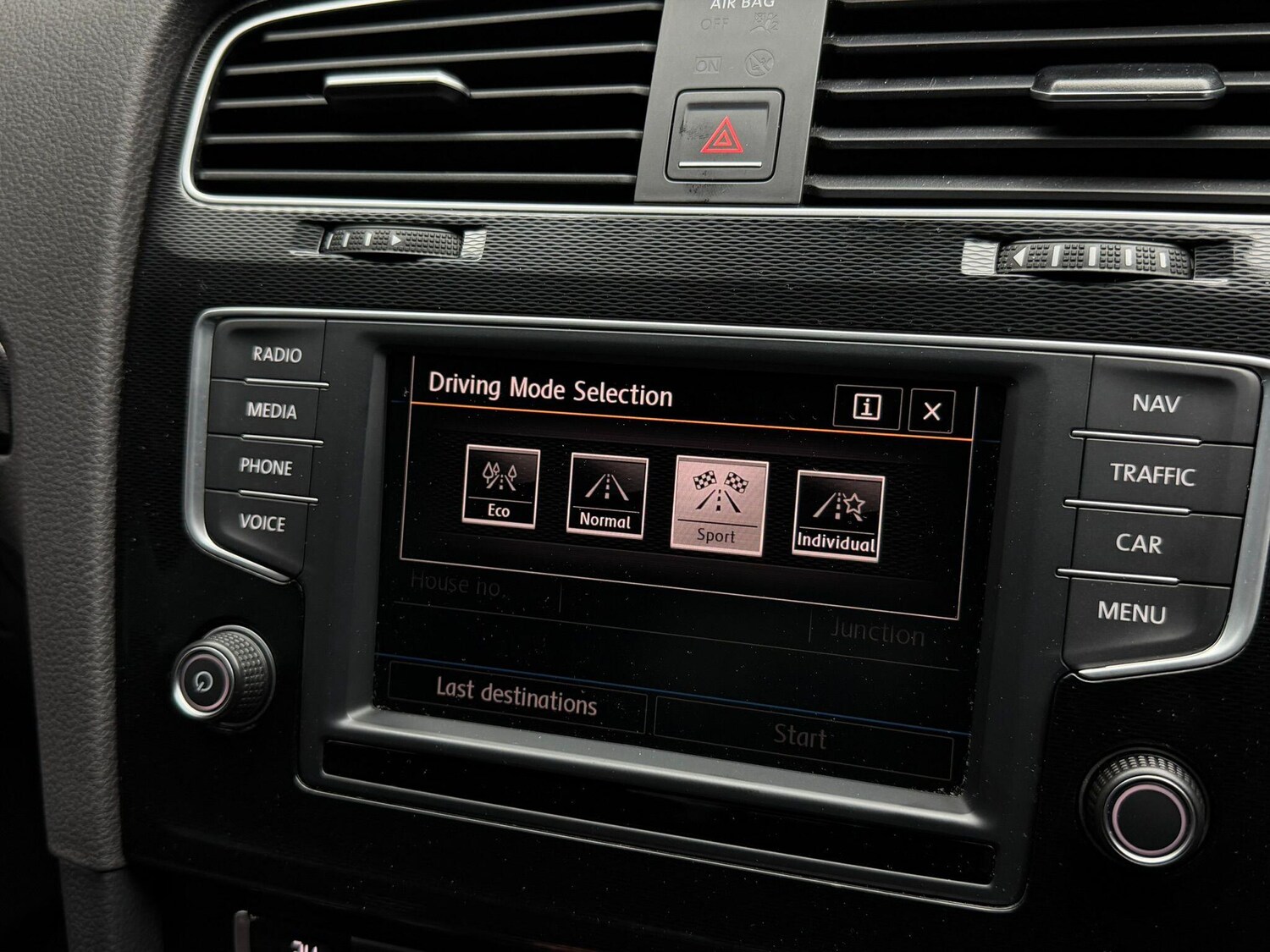 Used Volkswagen Golf 2015 for sale - 77909162: Photo 58