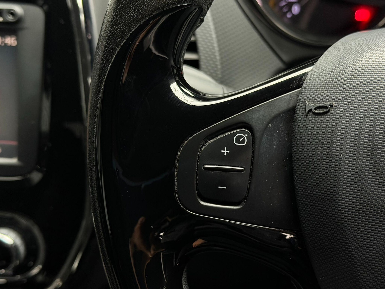 Used Renault Captur 2015 for sale - 77559173: Photo 25