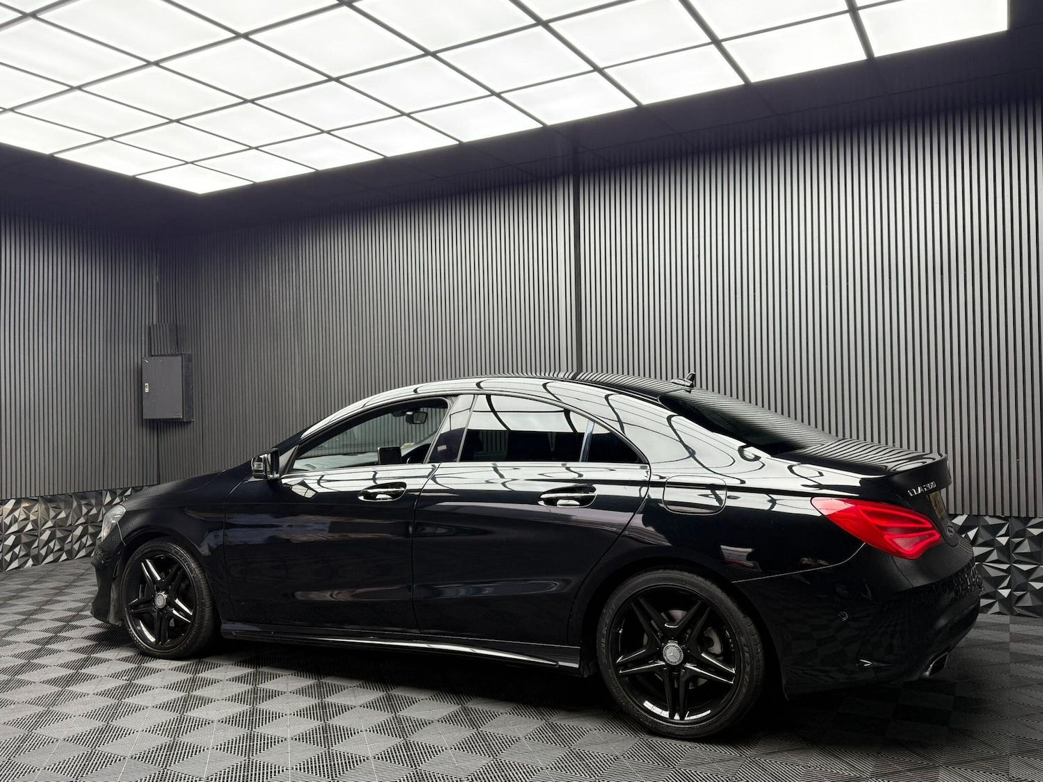 Used Mercedes-Benz CLA 2015 for sale - 76592342: Photo 17