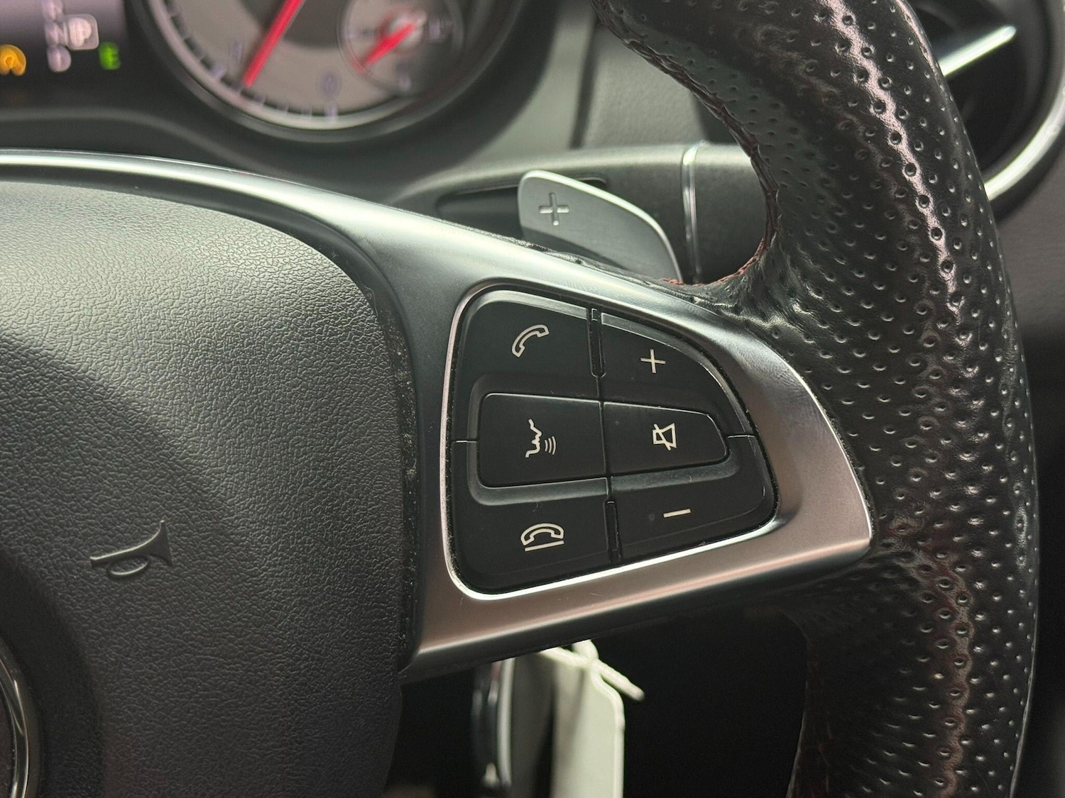 Used Mercedes-Benz CLA 2015 for sale - 76592342: Photo 32