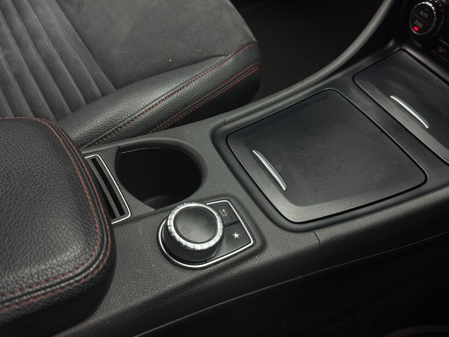 Used Mercedes-Benz CLA 2015 for sale - 76592342: Photo 34