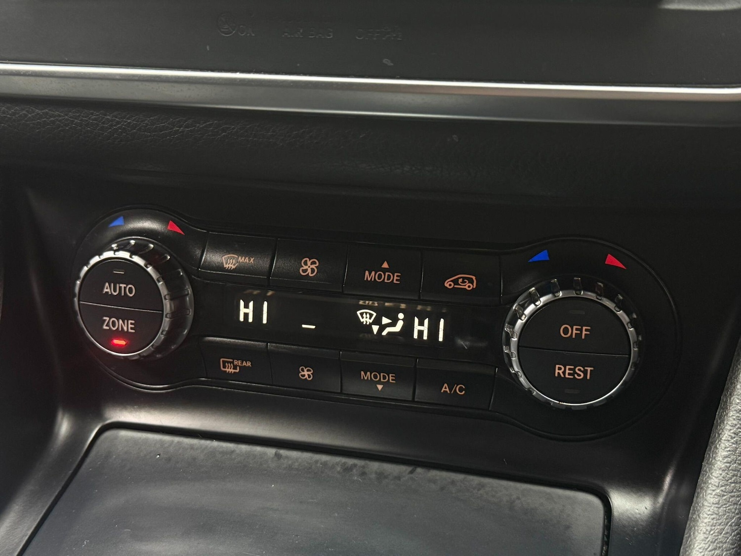 Used Mercedes-Benz CLA 2015 for sale - 76592342: Photo 35