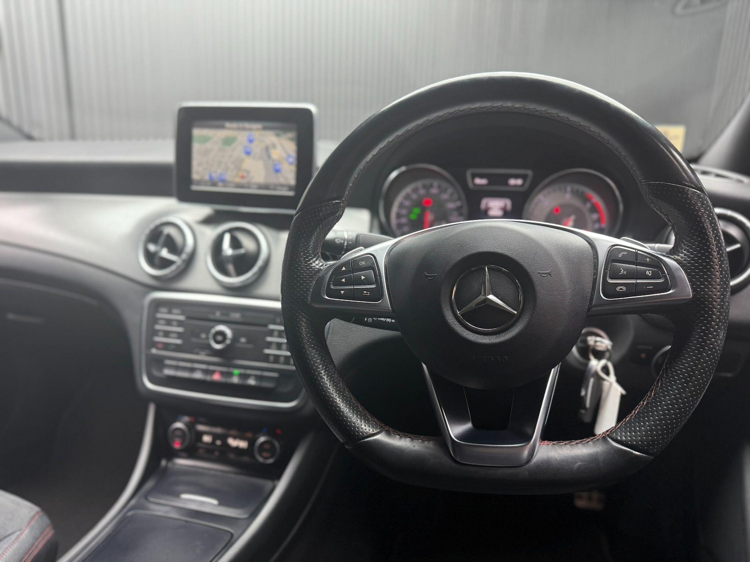 Used Mercedes-Benz CLA 2015 for sale - 76592342: Photo 64