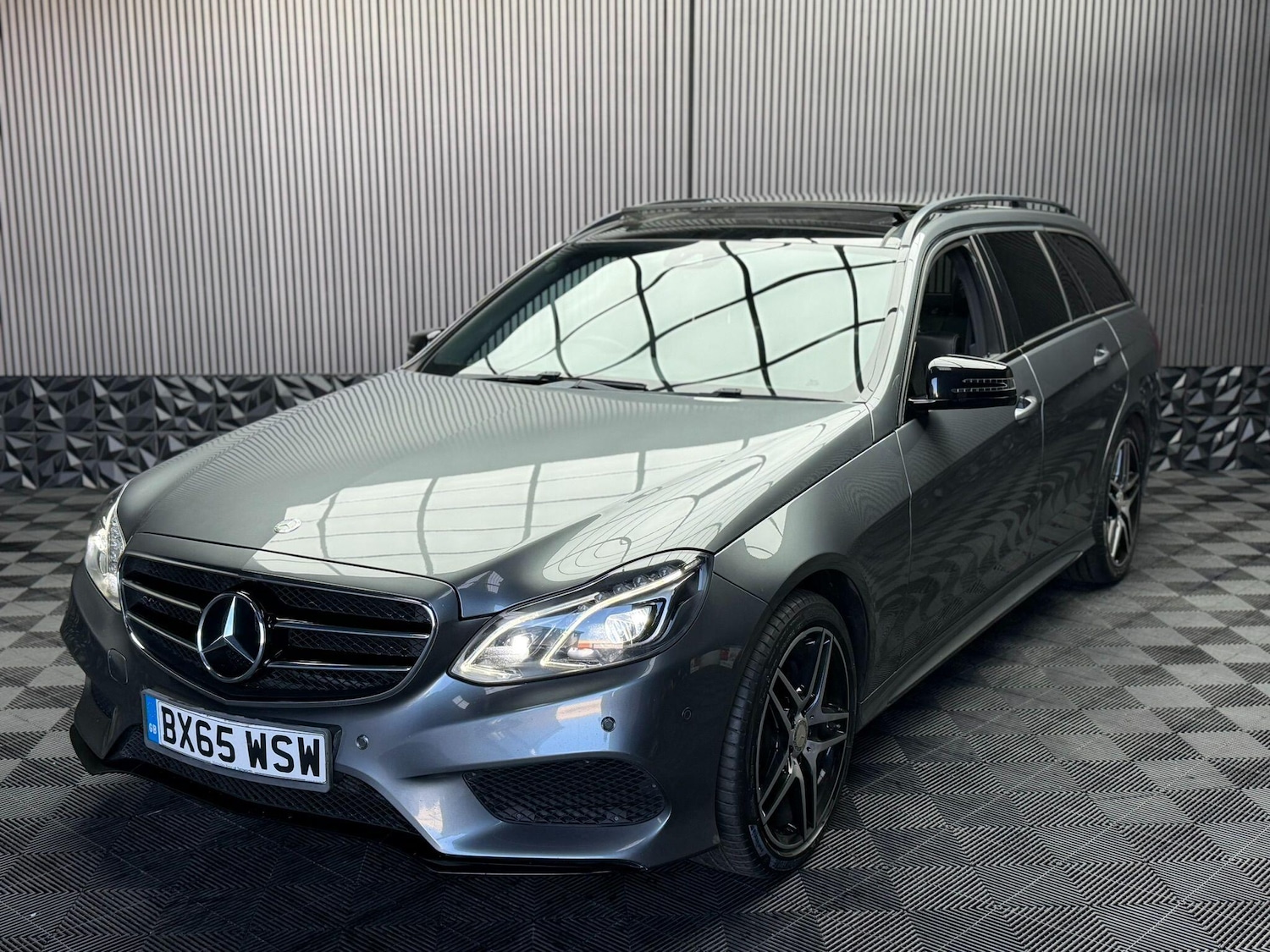 Used Mercedes-Benz E Class 2016 for sale - 78184358: Photo 12