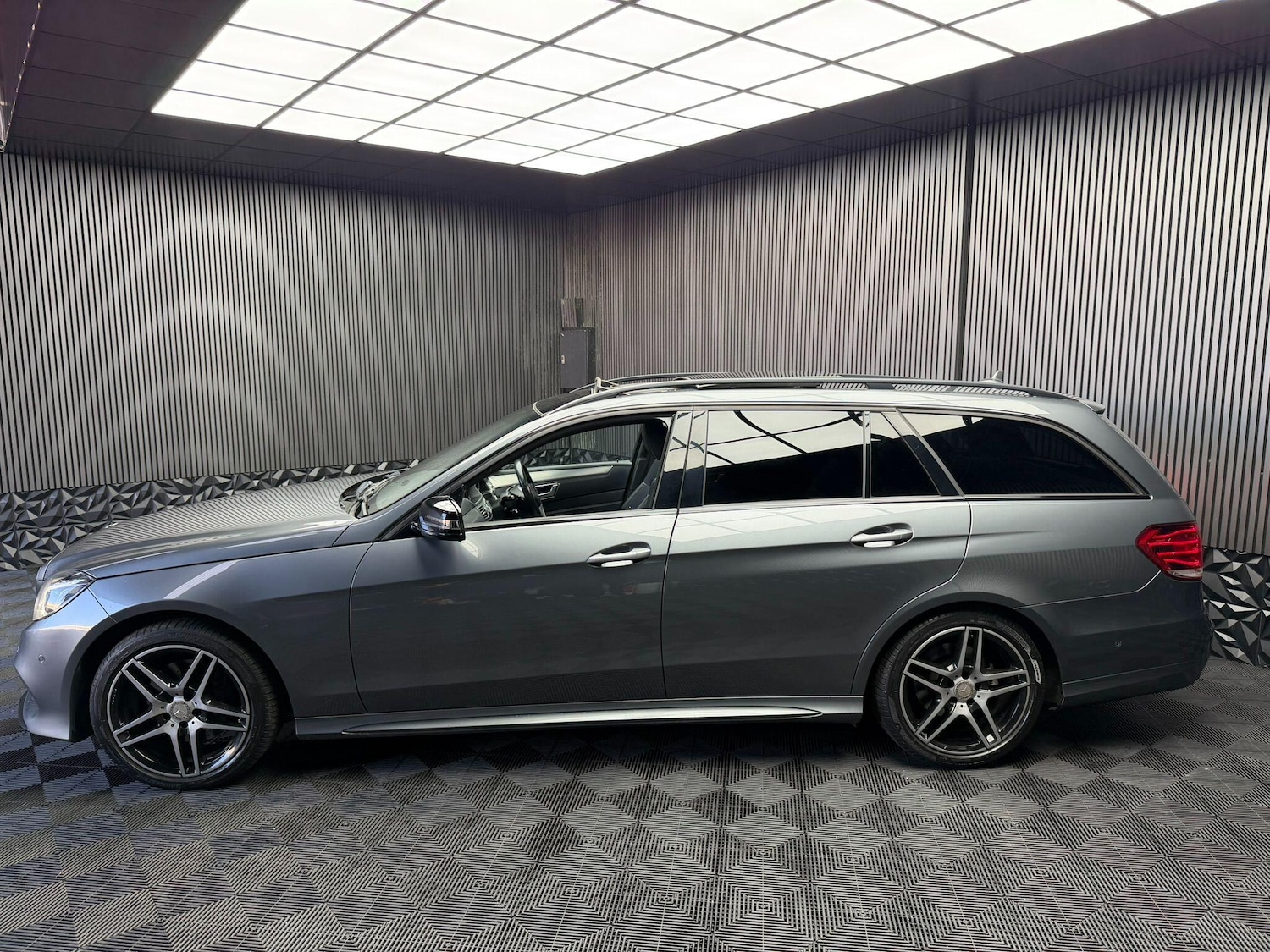 Used Mercedes-Benz E Class 2016 for sale - 78184358: Photo 14