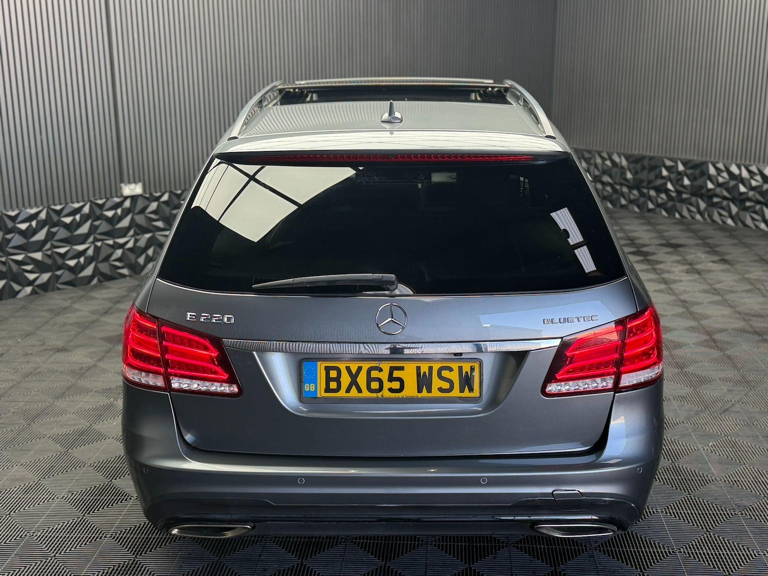 Used Mercedes-Benz E Class 2016 for sale - 78184358: Photo 15