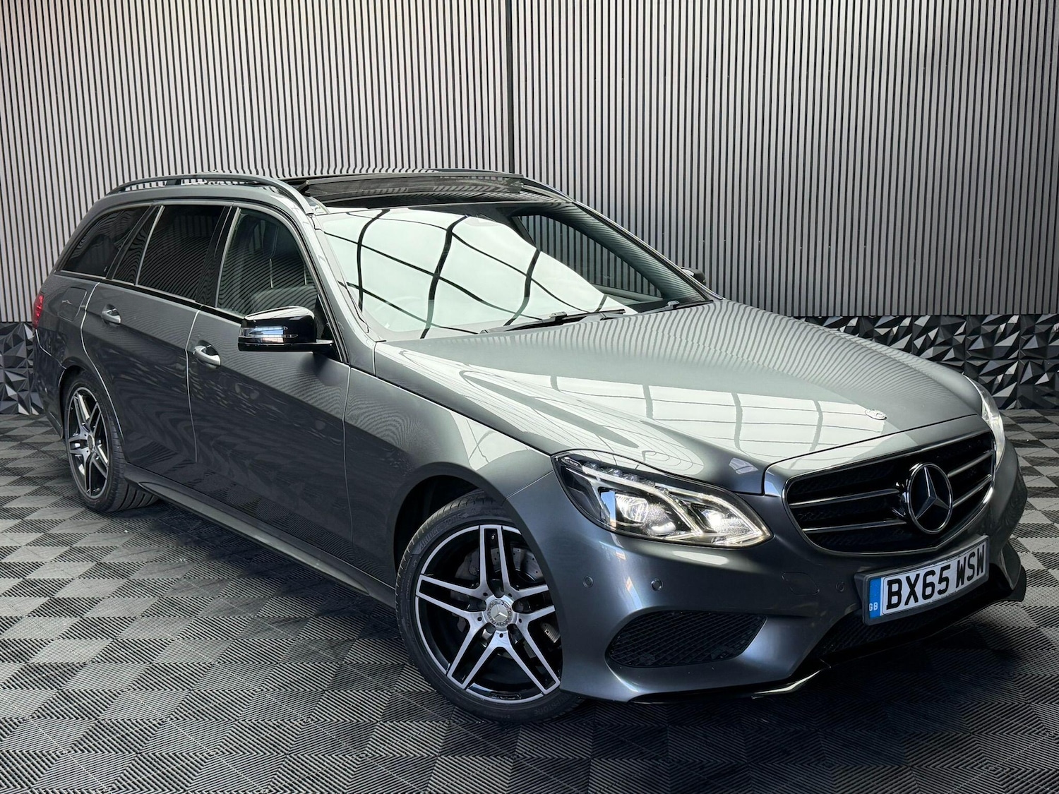 Used Mercedes-Benz E Class 2016 for sale - 78184358: Photo 6