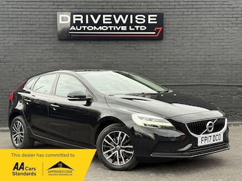 Used Volvo V40 2017 for sale - 75629445: Photo