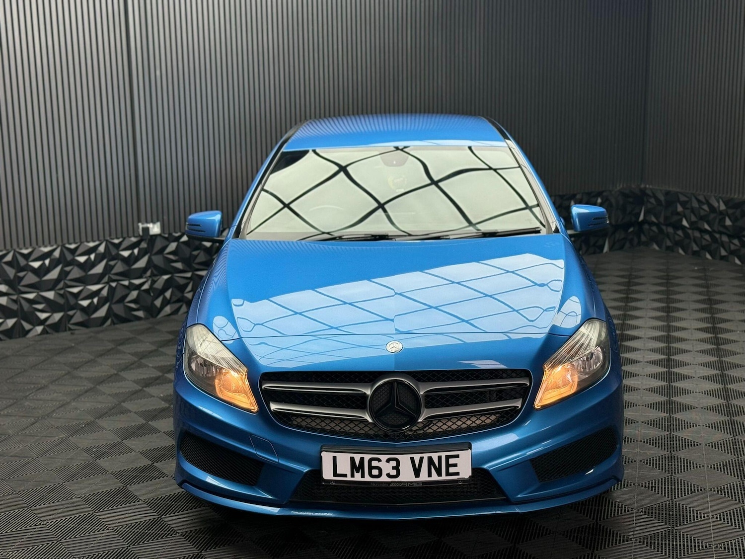 Used Mercedes-Benz A-Class 2013 for sale - 76592046: Photo 3