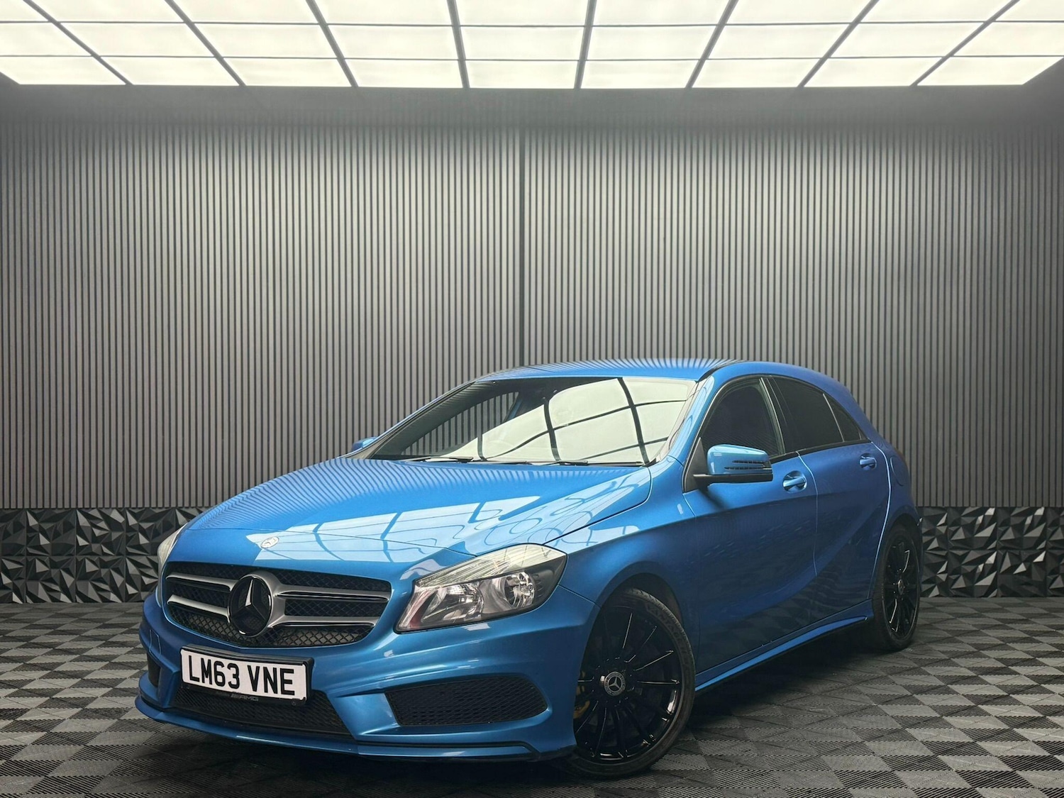 Used Mercedes-Benz A-Class 2013 for sale - 76592046: Photo 4