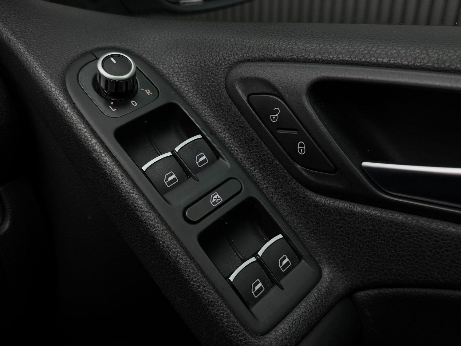 Used Volkswagen Golf 2009 for sale - 77053958: Photo 28