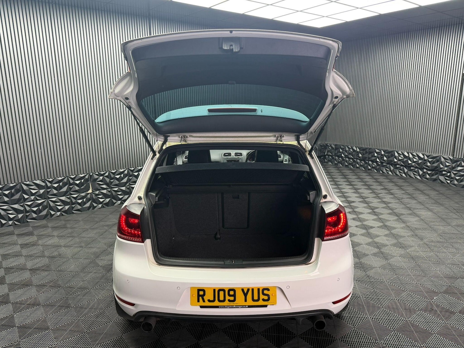 Used Volkswagen Golf 2009 for sale - 77053958: Photo 48