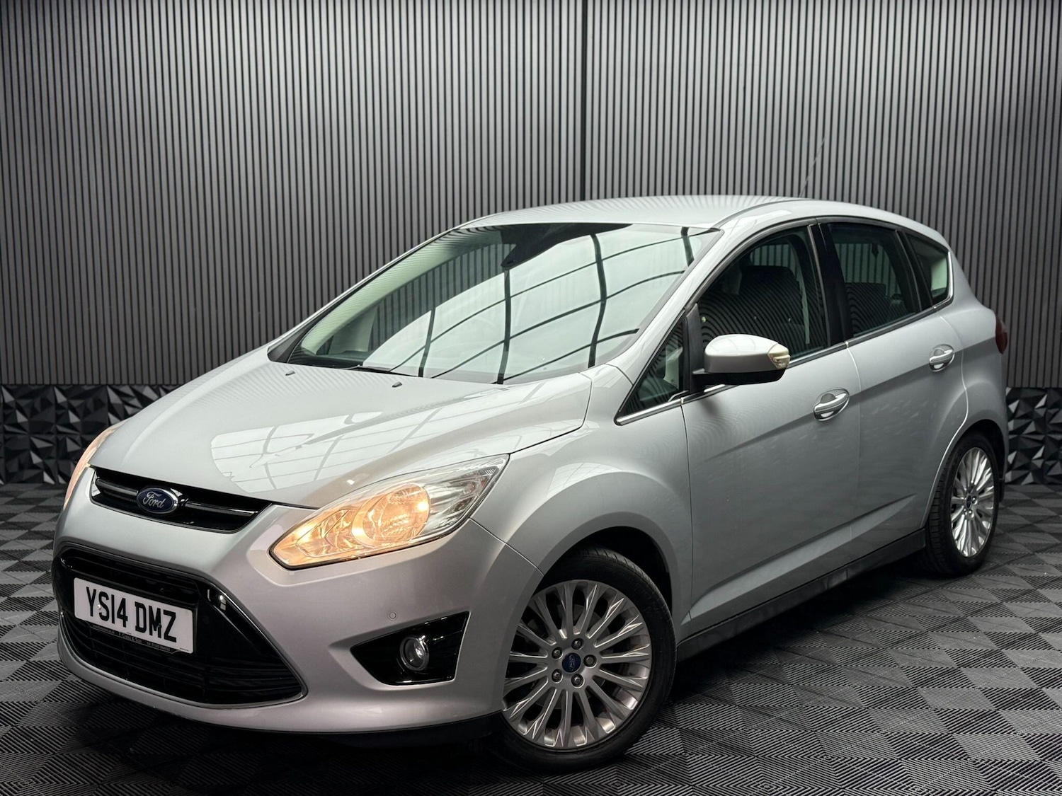 Used Ford C-Max 2014 for sale - 76377589: Photo 11