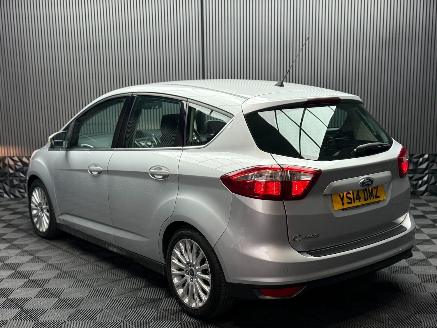 Used Ford C-Max 2014 for sale - 76377589: Photo 13