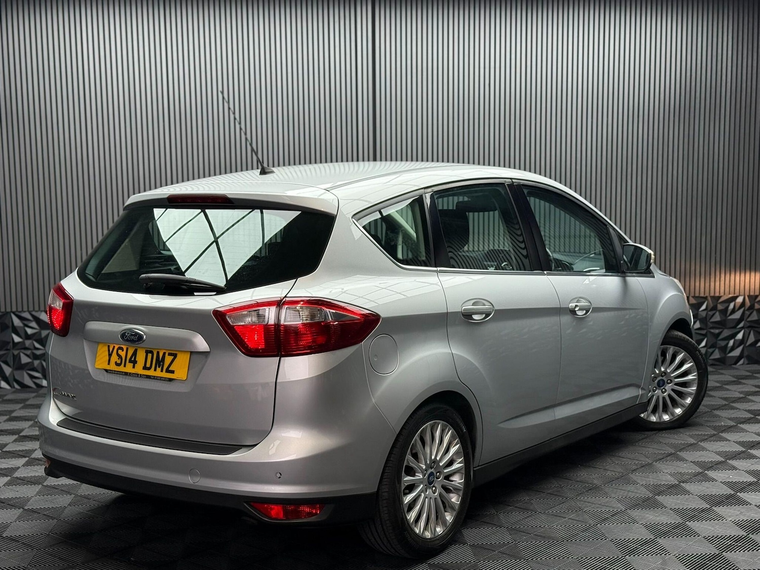 Used Ford C-Max 2014 for sale - 76377589: Photo 17