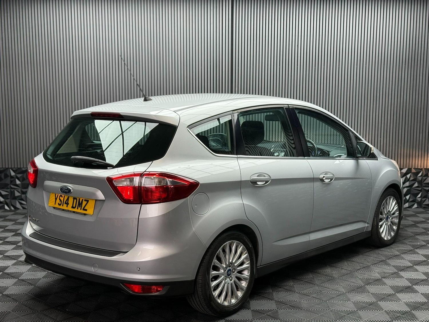 Used Ford C-Max 2014 for sale - 76377589: Photo 18