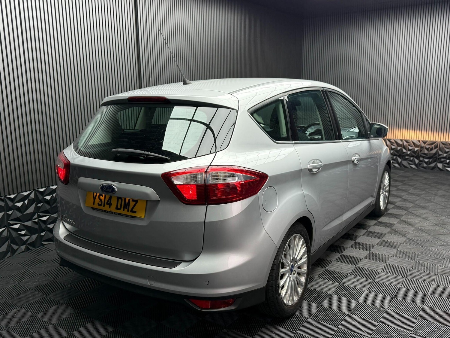 Used Ford C-Max 2014 for sale - 76377589: Photo 19
