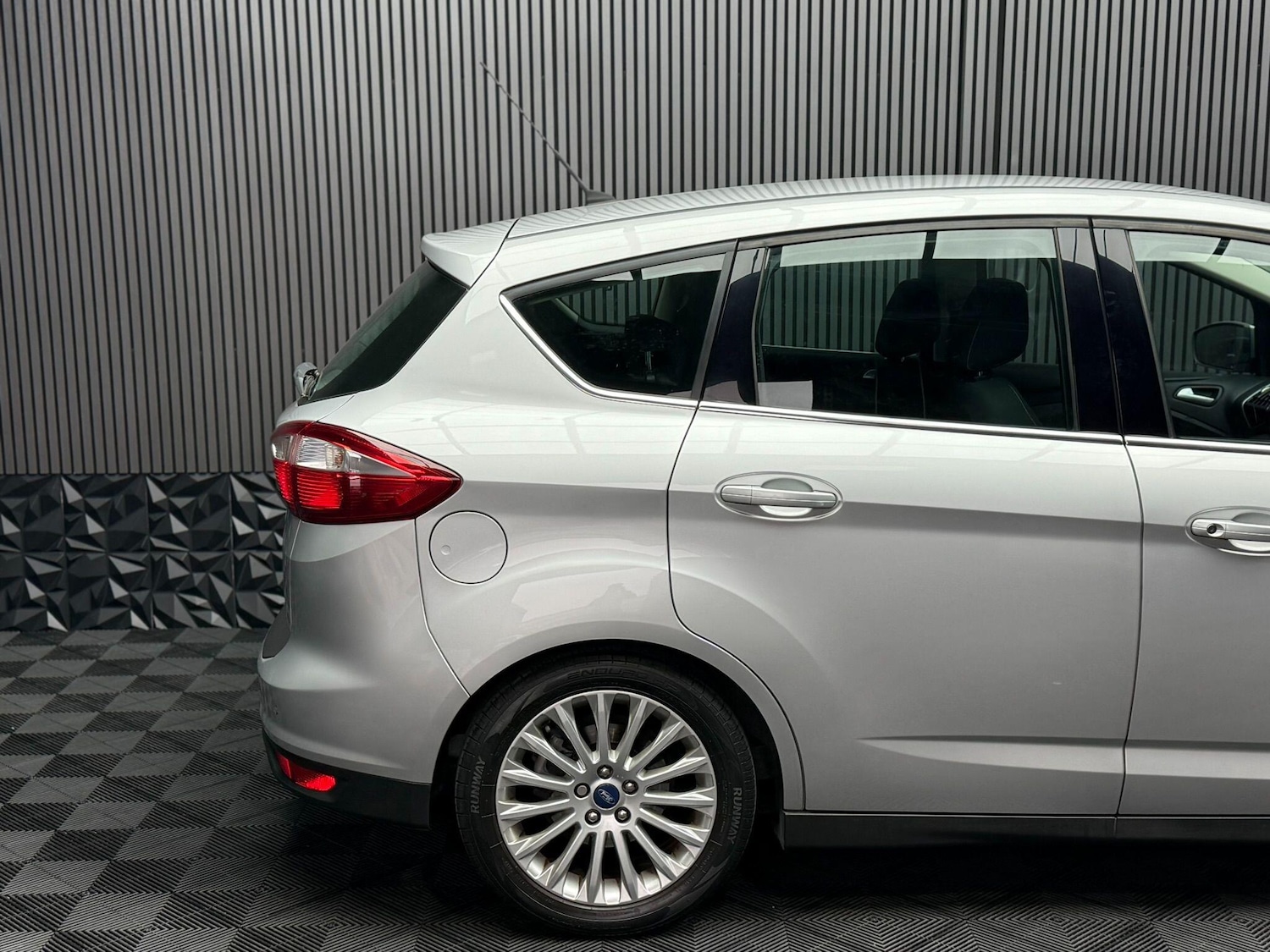 Used Ford C-Max 2014 for sale - 76377589: Photo 35